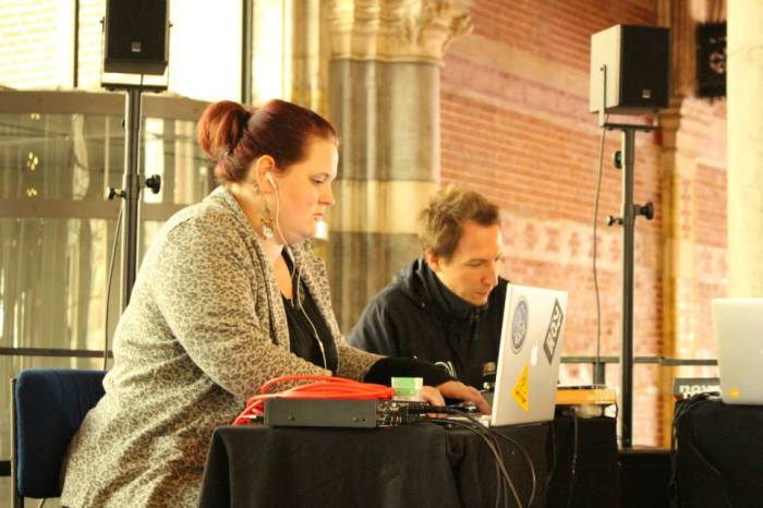 10252039_324408527710043_2139394300773057075_n