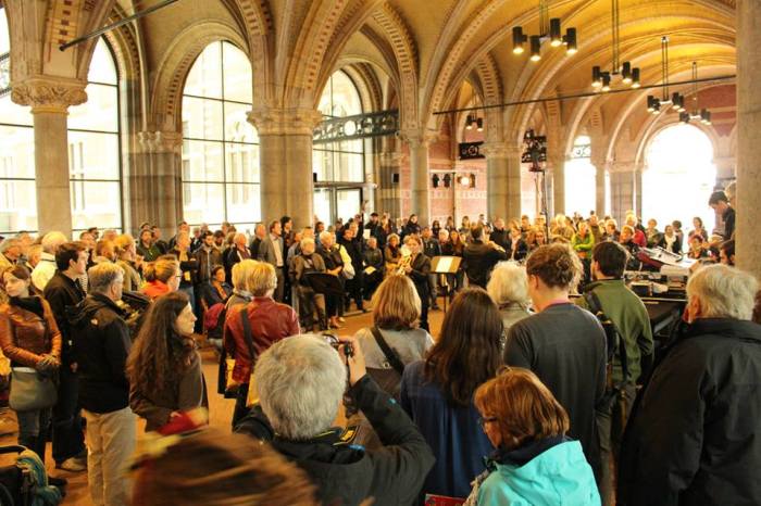 10402018_330741163743446_4684434597685342257_n